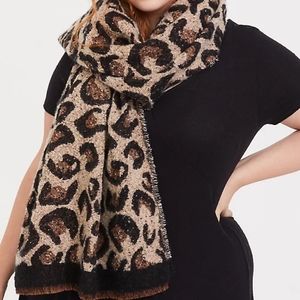 Leopard Cozy Scarf